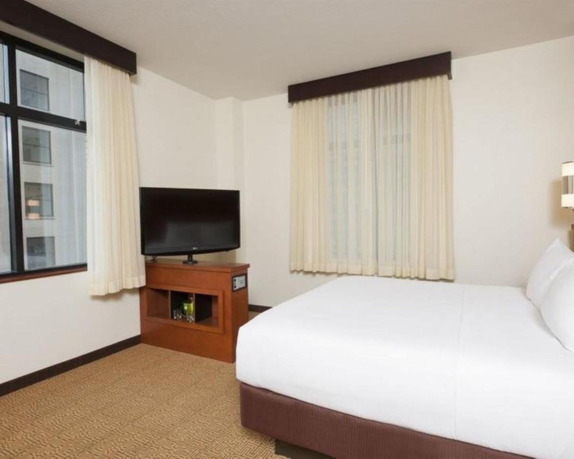 Hyatt Place Des Moines Downtown Екстер'єр фото
