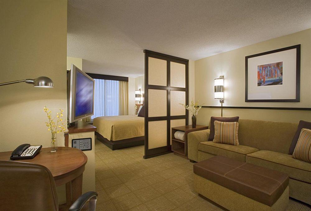 Hyatt Place Des Moines Downtown Номер фото