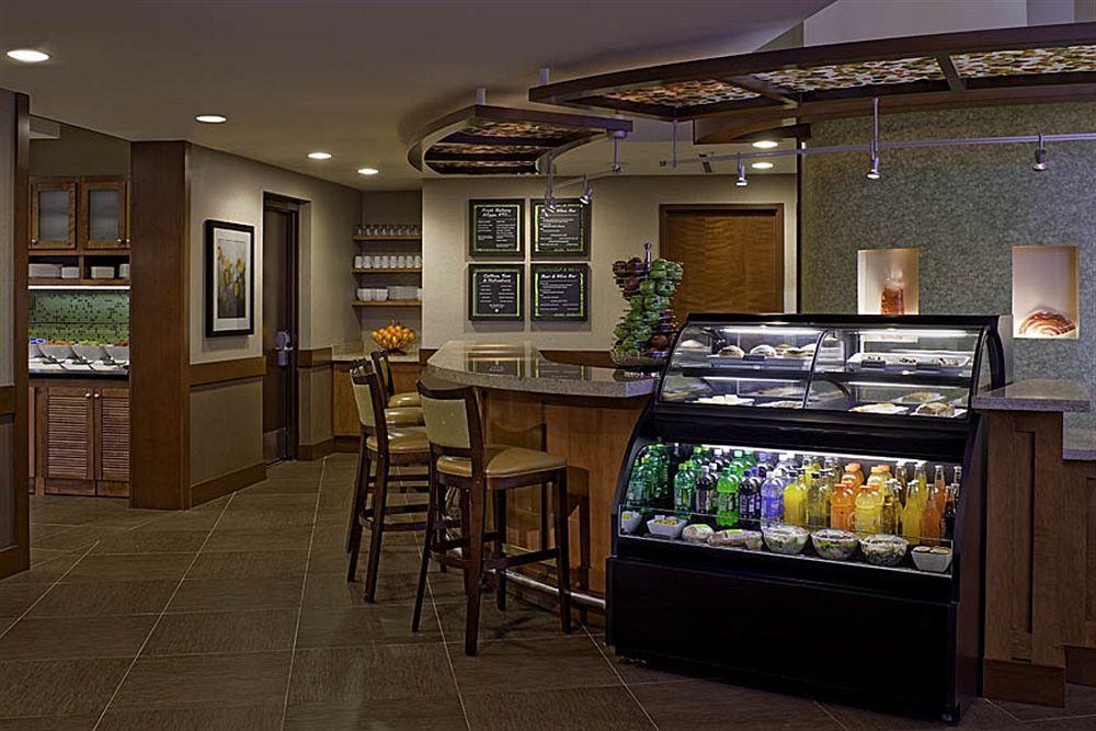 Hyatt Place Des Moines Downtown Ресторан фото