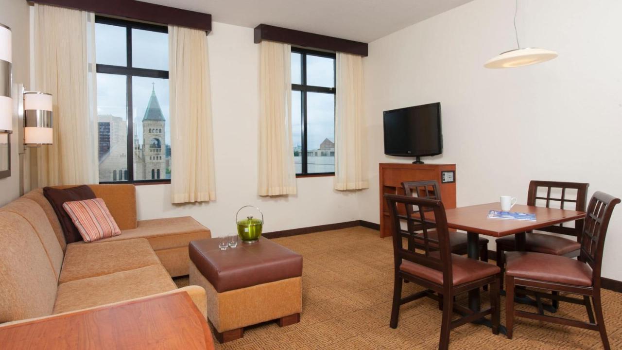 Hyatt Place Des Moines Downtown Екстер'єр фото
