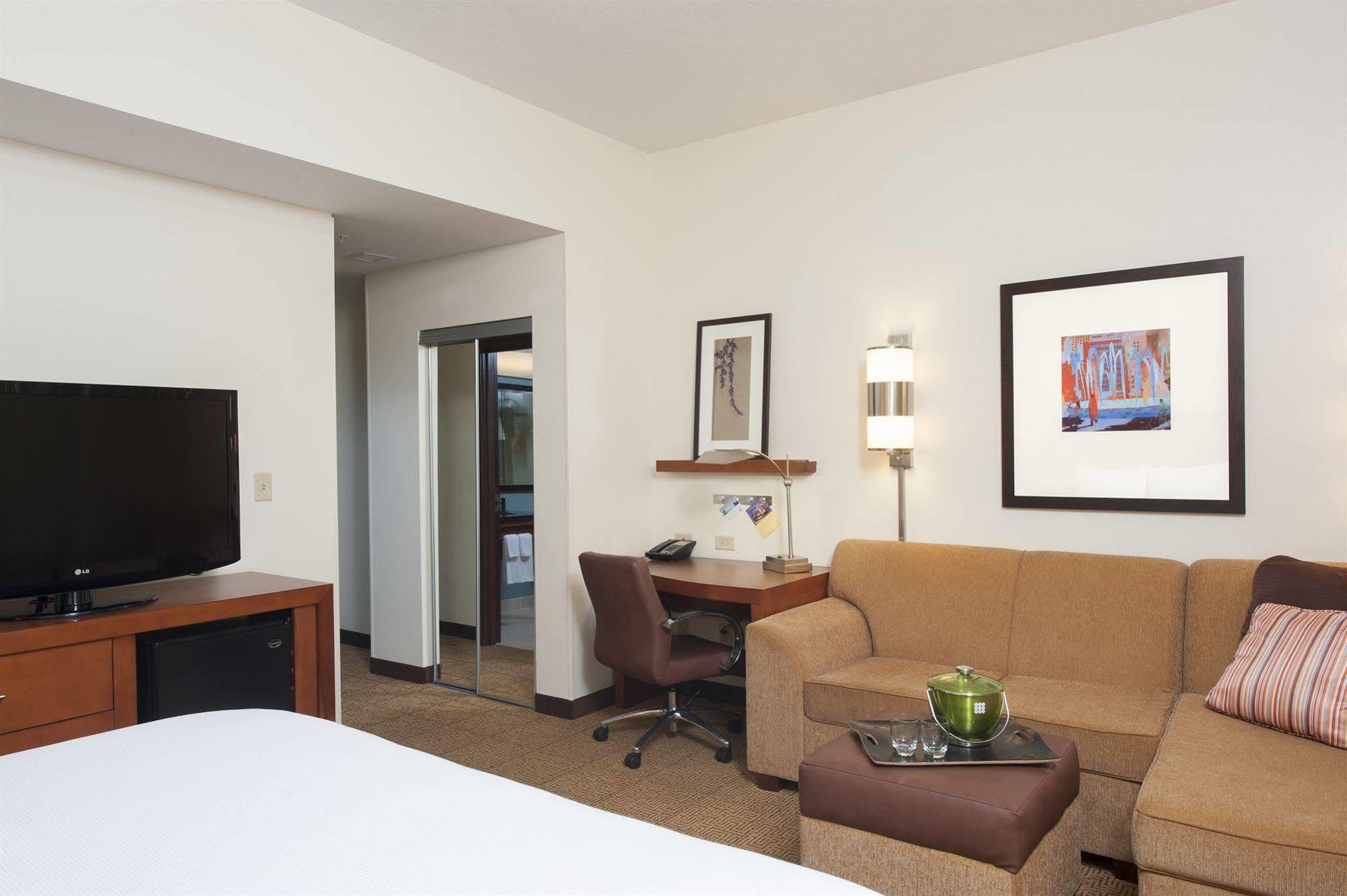 Hyatt Place Des Moines Downtown Екстер'єр фото