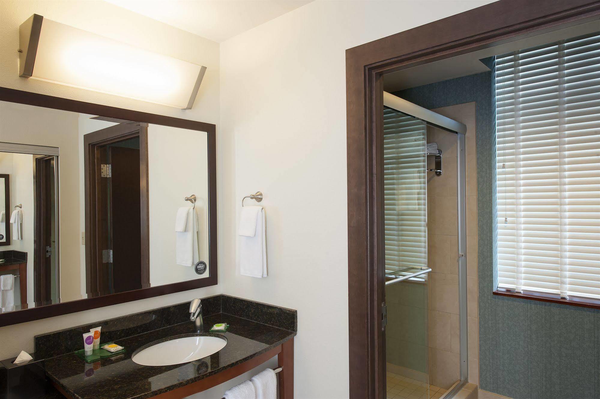 Hyatt Place Des Moines Downtown Екстер'єр фото